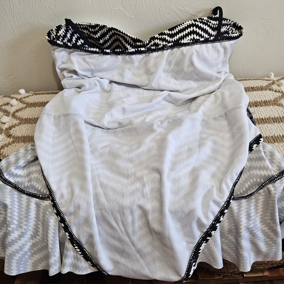 Retro Barbie Style Large Swimsuit One Piece Swim Bathing Suit Black Ruffle Dress - Picture 12 of 13